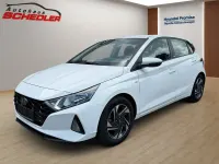 Gebraucht Hyundai i20 Trend 101 PS (74 kW) 2021 Weiß Kleinwagen