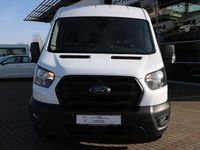 Gebraucht Ford Transit Trend 131 PS (96 kW) 2023 Weiß Limousine