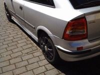 Gebraucht Opel Astra 101 PS (74 kW) 1999 Silber Limousine