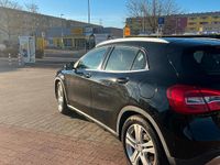 Gebraucht Mercedes GLA220 170 PS (125 kW) 2015 Schwarz SUV
