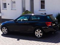 Gebraucht BMW 114 95 PS (69 kW) 2014 Schwarz Kleinwagen