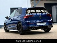 Gebraucht VW Golf VIII R 320 PS (235 kW) 2022 Lapizblue metallic Limousine
