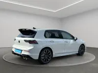 Gebraucht VW Golf VIII R 333 PS (244 kW) 2026 Pure white uni / schwarz uni Kleinwagen