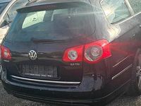 Second-hand VW Passat 143 CP (105 kW) 2009 Negru Break