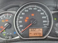 Gebraucht Toyota Yaris 69 PS (50 kW) 2016 Silber Kleinwagen