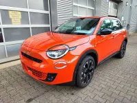 Neu Fiat 600 La Prima 101 PS (74 kW) 2025 Sole orange, dach schwarz SUV