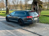 Gebraucht VW Passat 120 PS (88 kW) 2018 Grau Kombi