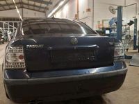 Gebraucht VW Passat 125 PS (91 kW) 1998 Blau Limousine