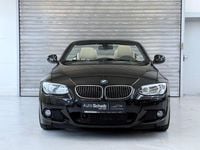 Gebraucht BMW 330 Cabriolet M Sport 245 PS (180 kW) 2012 Saphirschwarz Cabrio