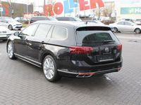 Gebraucht VW Passat R-line 200 PS (147 kW) 2022 Deep black perleff. (metallic) Kombi