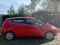 Gebraucht Ford Fiesta 82 PS (60 kW) 2011 Rot Kleinwagen