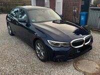 Gebraucht BMW 330e Advantage 292 PS (214 kW) 2019 Blau Limousine