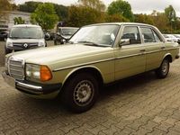 Gebraucht Mercedes E230 136 PS (100 kW) 1984 Beige Limousine
