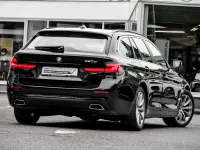 Gebraucht BMW 520 Sport Line 197 PS (144 kW) 2024 Schwarz Kombi