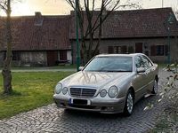 Gebraucht Mercedes E320 Elegance 224 PS (164 kW) 2001 Beige Limousine