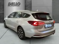 Gebraucht Ford Focus Titanium 125 PS (91 kW) 2023 Silber Limousine