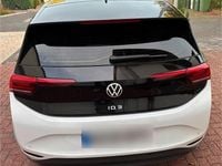 Gebraucht VW ID.3 Pro 106 kW (145 PS) 2021 Weiß Kleinwagen
