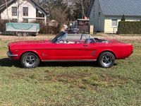 Second-hand Ford V8 224 CP (164 kW) 1966 Roșu Cabrio