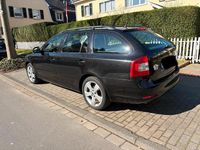 Gebraucht Skoda Octavia 100 PS (73 kW) 2011 Schwarz Kombi