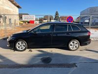 Gebraucht VW Golf VIII 150 PS (110 kW) 2024 Grenadillschwarz metallic Kombi