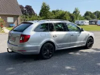 Gebraucht Skoda Superb 140 PS (102 kW) 2013 Grau Limousine