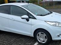 Usata Ford Fiesta 96 CV (70 kW) 2011 Bianco Berlina
