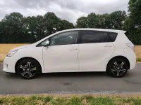 Gebraucht Toyota Verso 124 PS (91 kW) 2013 Weiß Van / Kleinbus