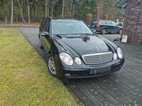 Gebraucht Mercedes E220 Classic 150 PS (110 kW) 2005 Schwarz Kombi
