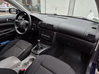 Gebraucht VW Passat 116 PS (85 kW) 2001 Blau Limousine