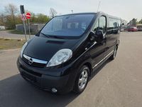 Gebraucht Opel Vivaro Cosmo 114 PS (83 kW) 2014 Schwarz Van / Kleinbus