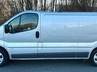 Gebraucht Opel Vivaro 115 PS (84 kW) 2015 Silber Van / Kleinbus