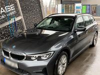 Gebraucht BMW 320 Advantage 190 PS (139 kW) 2022 Grau Kombi