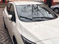 Gebraucht Nissan Leaf Tekna 110 kW (150 PS) 2023 Weiß Kleinwagen