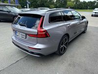 Używany Volvo V60 Plus 197 KM (144 kW) 2025 Srebrny Kombi