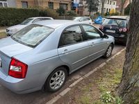 Gebraucht Kia Cerato 105 PS (77 kW) 2005 Silber Kleinwagen