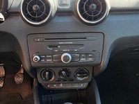 Gebraucht Audi A1 Attraction 86 PS (63 kW) 2011 Schwarz Kleinwagen