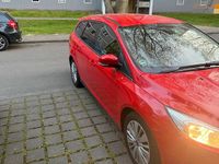 Second-hand Ford Focus 105 CP (77 kW) 2016 Roșu Break