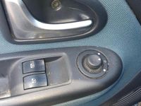 Gebraucht Renault Clio II 75 PS (55 kW) 2003 Grau Kleinwagen