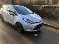 Gebraucht Ford Fiesta Trend 82 PS (60 kW) 2011 Silber Kleinwagen