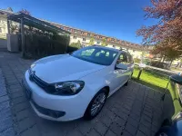 Gebraucht VW Golf VI 90 PS (66 kW) 2010 Weiß Kleinwagen