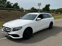 Gebraucht Mercedes E220 Avantgarde 194 PS (142 kW) 2016 Weiß Kombi