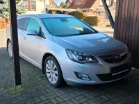 Gebraucht Opel Astra 140 PS (102 kW) 2012 Silber Kombi
