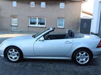 Gebraucht Mercedes SLK200 163 PS (119 kW) 2001 Silber Cabrio