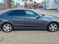 Gebraucht Mercedes E300 Avantgarde 204 PS (150 kW) 2014 Grau Limousine