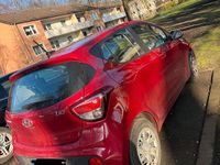 Gebraucht Hyundai i10 67 PS (49 kW) 2018 Rot Kleinwagen