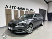 Gebraucht Skoda Superb Style 200 PS (147 kW) 2022 Graphitegrau Kombi