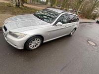 Gebraucht BMW 318 143 PS (105 kW) 2009 Silber Kombi