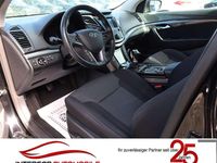 Gebraucht Hyundai i40 Trend 165 PS (121 kW) 2017 Phantom black / mic Kombi