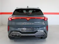 Neu Cupra Terramar 272 PS (200 kW) 2026 Blau SUV
