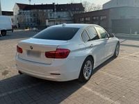 Gebraucht BMW 320 190 PS (139 kW) 2017 Weiß Limousine